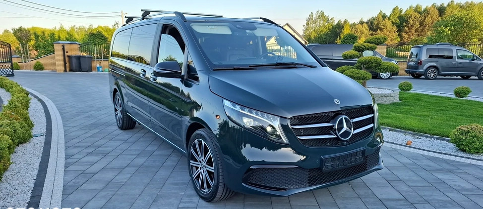 mercedes benz Mercedes-Benz Klasa V cena 279000 przebieg: 30531, rok produkcji 2022 z Kielce